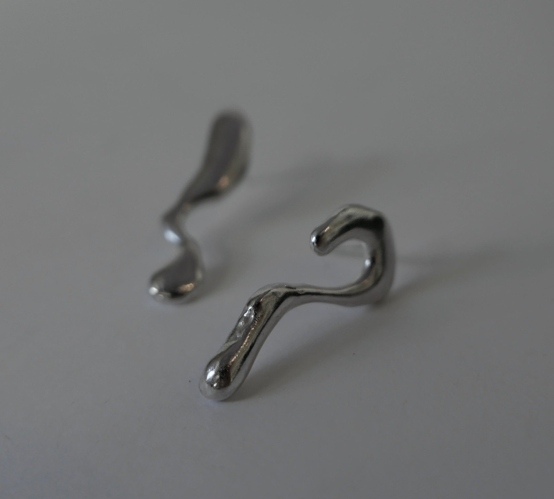 DO YOU DREAM OF ME&nbsp;EARRINGS

Organic asymmetric drop stud statement earrings
Available in Recycled&nbsp;NHS X-Ray Silver or 18ct Gold Plate
Handcrafted in London